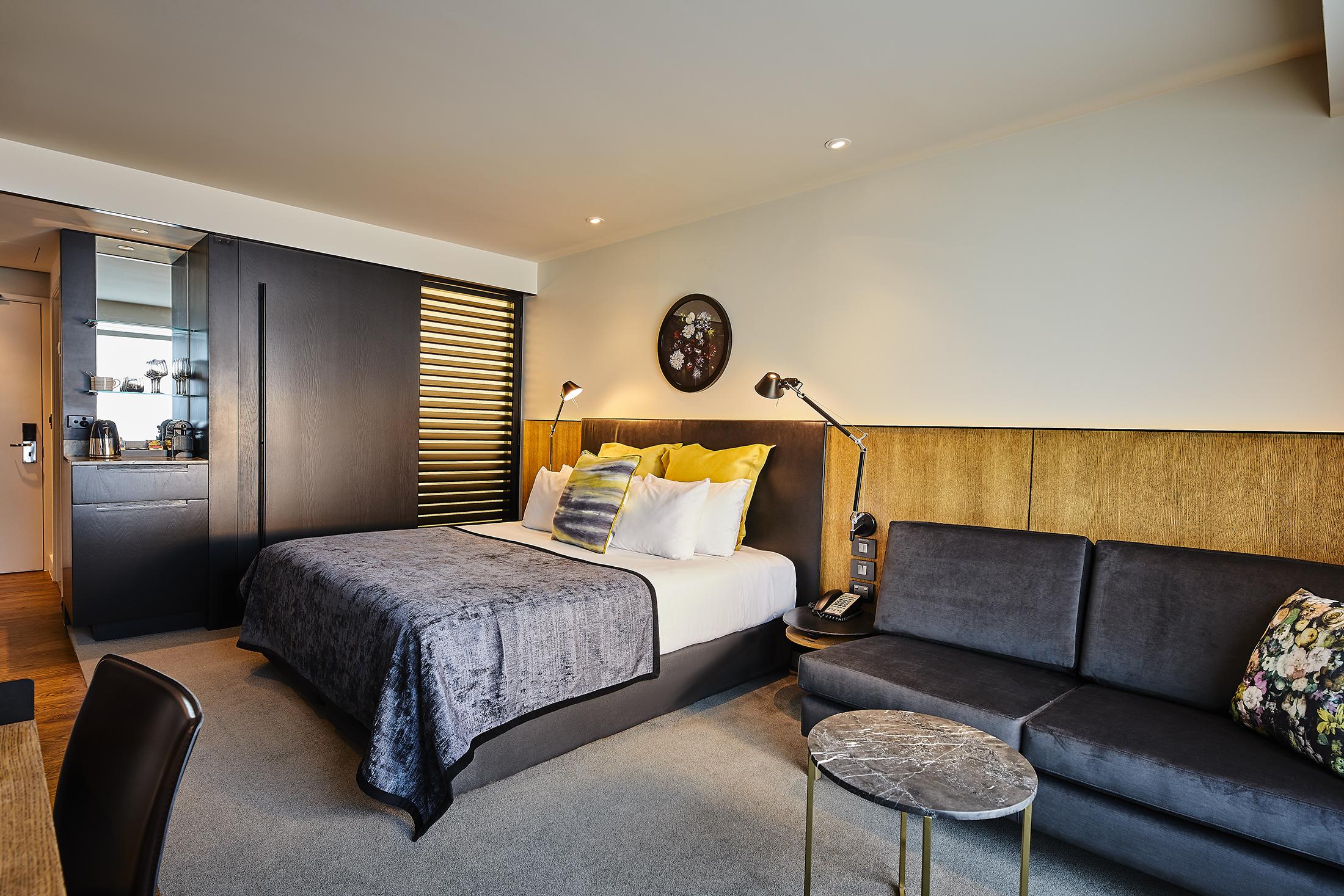 The Grand By Skycity Auckland Exterior photo A room at the hotel