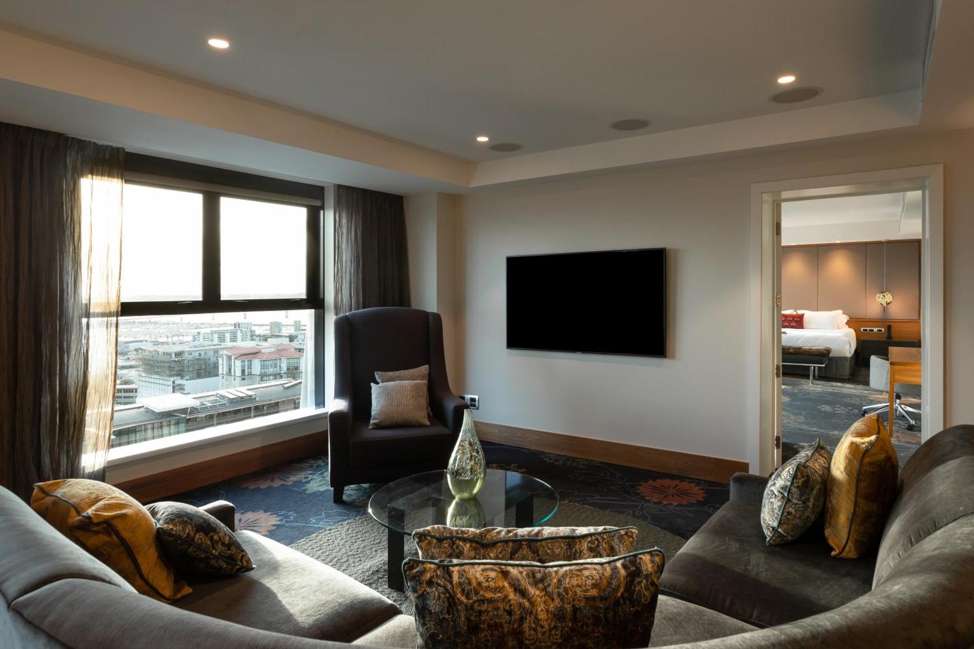 The Grand By Skycity Auckland Exterior photo A suite at the hotel